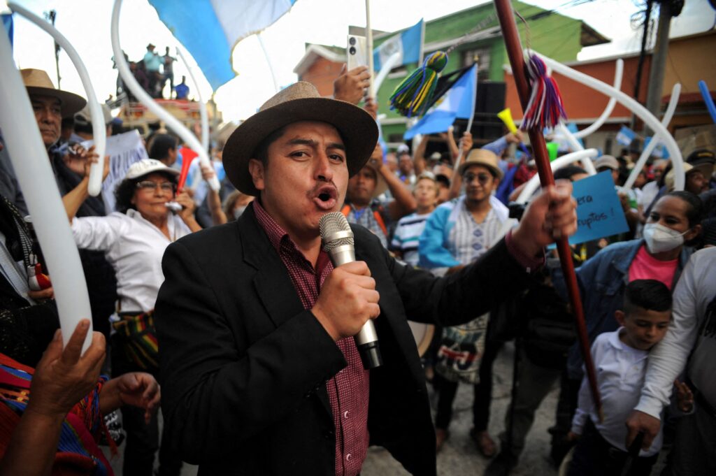 Protestos na Guatemala se intensificam e exigem demissão de promotores
