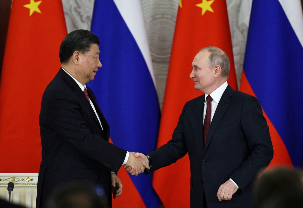 EUA precisam se preparar para guerras simultâneas com China e Rússia