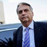 CPI do 8 de janeiro aprova relatório que pede indiciamento de Bolsonaro e generais