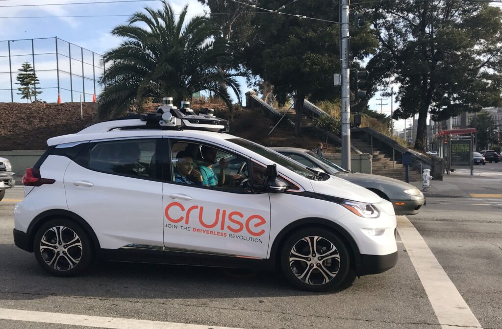 Honda, GM e Cruise planejam iniciar serviço de transporte sem motorista