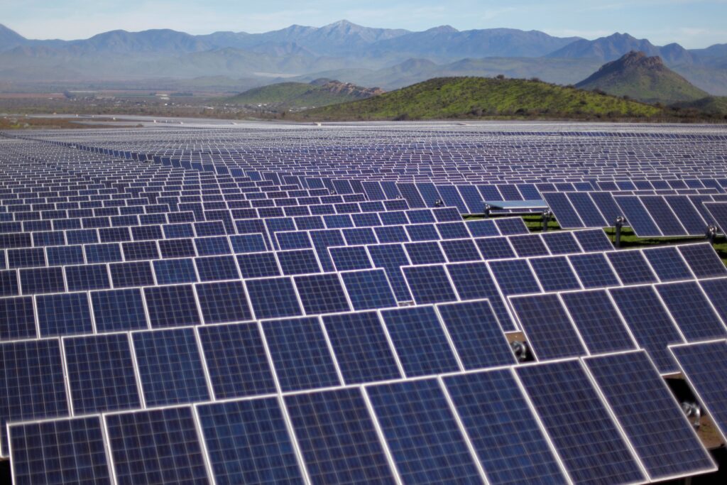Engie fecha contrato para comprar parques solares por R$3,24 bi
