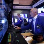 Wall St cai após balanços de grandes bancos