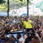 Bolsonaro exalta Musk e nega tentativa de golpe durante manifestação em Copacabana