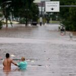 Sobe para ao menos 31 número de mortes por chuvas no RS; autoridades esperam número ainda maior