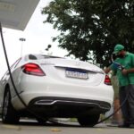 Etanol cai 0,25% nos postos na 1ª quinzena de junho e gasolina fica estável, diz Ticket Log