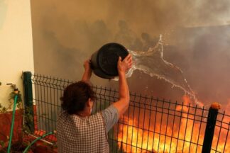 três bombeiros morrem em portugual