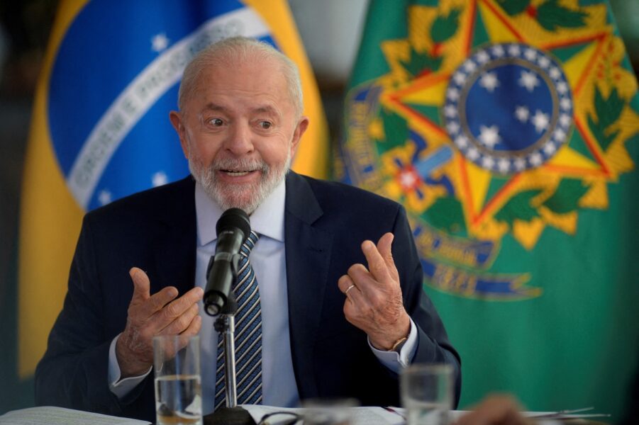 Lula parabeniza Trump e diz que mundo precisa de diálogo