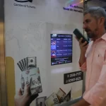 Dólar oscila pouco com anúncios de Trump e decisões de BCs em foco