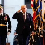 Trump acaba com ações de diversidade nas Forças Armadas e reintegra soldados sem vacina