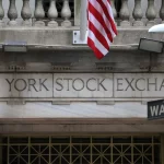Wall St recua após tarifas de Trump provocarem aversão ao risco