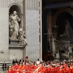 O que é o conclave e quem participa dele?
