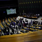 Câmara aprova MP que permite leilão extra de petróleo para elevar arrecadação