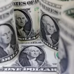 Dólar recua após nova alta nos juros pelo Copom; conflito no Oriente Médio segue em foco