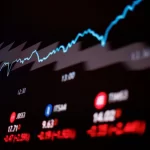 Ibovespa recua na abertura com decisão do BC em foco