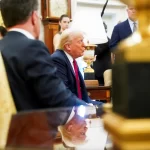 Trump anuncia armas para Ucrânia, alerta Rússia sobre “tarifas severas” se guerra continuar