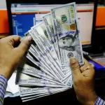 Dólar salta mais de 1% com percepção de piora nas relações Brasil-EUA