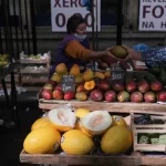 Mercado passa a ver inflação abaixo de 5% este ano pela 1ª vez desde janeiro, mostra Focus