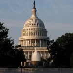 Democratas e Trump se enfrentam em batalha orçamentária que pode provocar paralisação do governo dos EUA