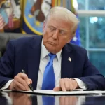 Trump assina decreto visando o movimento Antifa como uma “organização terrorista”