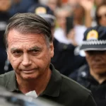 Defesa pede revogação de cautelares contra Bolsonaro após ex-presidente não ser indiciado por coação