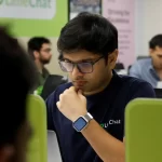 Chatbots de IA começam a substituir trabalhadores de call center na Índia