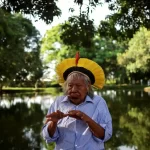 EXCLUSIVO-Projetos de infraestrutura na Amazônia são uma ameaça à floresta, diz Raoni