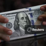 Dólar avança ante o real após Bolsonaro confirmar apoio à candidatura de Flávio