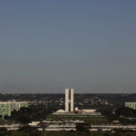 Governo piora projeção de déficit fiscal em 2026 e anuncia contenção de R$1,6 bi em gastos de ministérios Governo piora projeção de déficit fiscal em 2026 e anuncia contenção de R$1,6 bi em gastos de ministérios