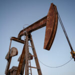 Petróleo cai mais de 3% após EUA e Irã indicarem redução nos riscos de abastecimento