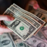 Dólar mostra estabilidade ante real com mercado à espera do Fed