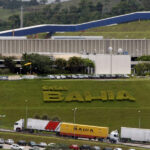 Ação da Casas Bahia despenca após pedido de recuperação judicial envolvendo dívidas de R$17,3 bi