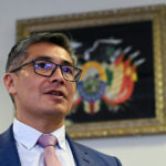 Assembleia Legislativa da Bolívia força saída do ministro da Economia