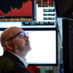 Wall Street sobe após liquidação no setor de tecnologia e com queda nos rendimentos Wall Street sobe após liquidação no setor de tecnologia e com queda nos rendimentos