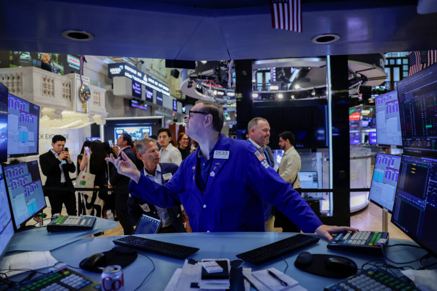 S&P 500 e Nasdaq recuam enquanto tensões com o Irã testam mercados
