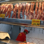 UE diz que suspenderá importações de carne do Brasil a partir de 3 de setembro UE diz que suspenderá importações de carne do Brasil a partir de 3 de setembro