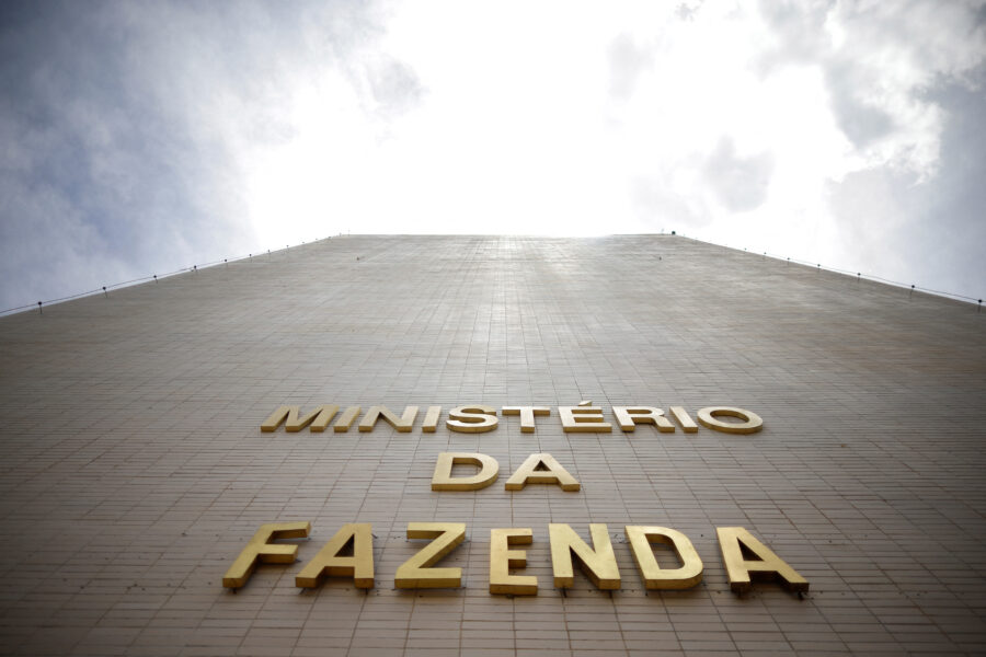 Fazenda aponta viés de baixa em projeção para o PIB de 2026 após dados do 2º tri
