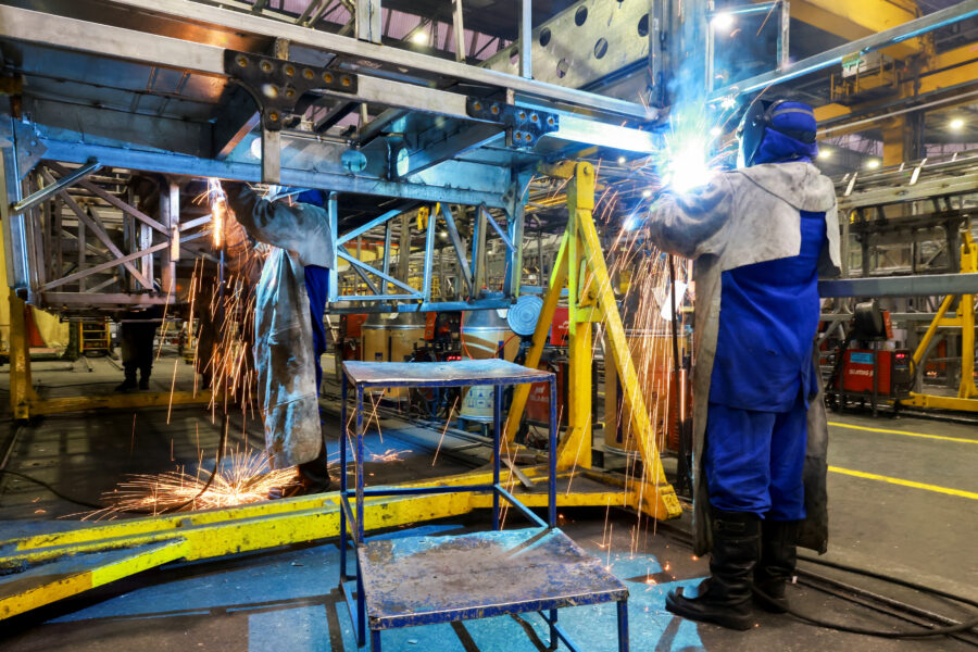 Produção industrial no Brasil volta a crescer em julho mas fica abaixo do esperado