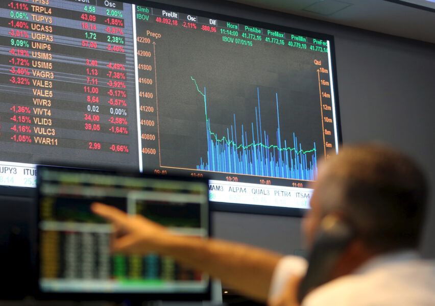 Ibovespa avança 2% e ronda 189 mil pontos com eleição e commodities sob holofote