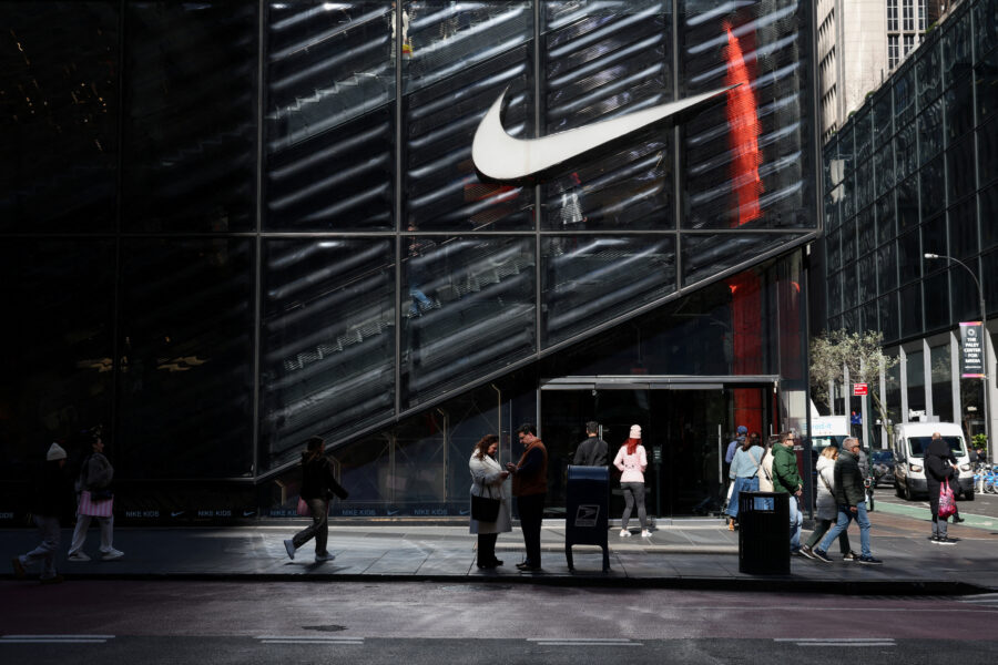 Queda do preço das ações da Nike ameaça posição no Dow Jones