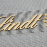 Lindt reduz previsão de vendas com ondas de calor afetando demanda por chocolate