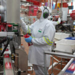 Contração da indústria no Brasil se intensifica em setembro com demanda fraca, mostra PMI Contração da indústria no Brasil se intensifica em setembro com demanda fraca, mostra PMI