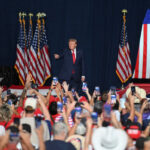 Maioria bipartidária nos EUA atribui aumento dos custos a políticas de Trump, aponta Reuters/Ipsos Maioria bipartidária nos EUA atribui aumento dos custos a políticas de Trump, aponta Reuters/Ipsos