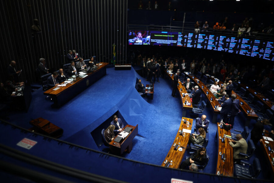 Senado aprova fim da escala de trabalho 6x1, em vitória para Lula